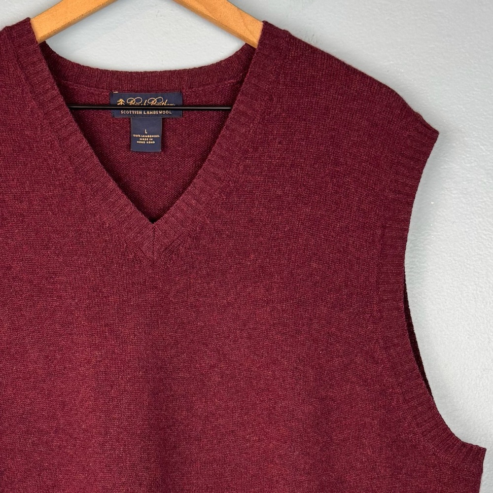 Brooks Brothers Mens Large Burgundy Scottish Lambswool Knit V-Neck Sweater Vest